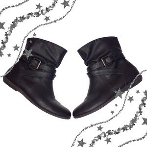 American Eagle Flat Ankle Buckle Boots Size 6 1/2
